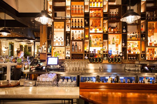 St. Vincent Tavern and Wine Merchant Ambisius Yang Ingin Puaskan Semua Orang